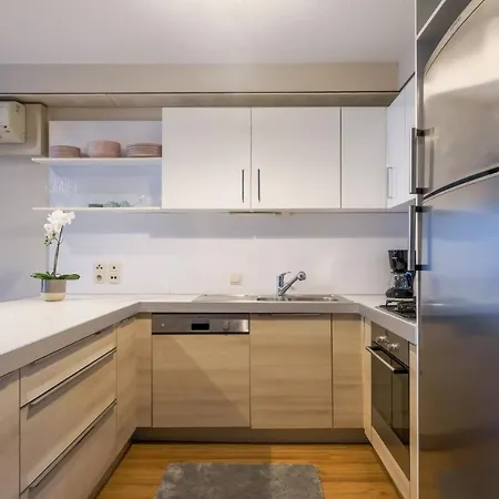 Fully Furnished Spacious In Atasehir Apartment *
